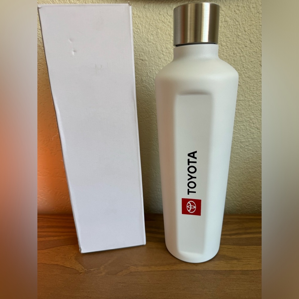 NEW! Toyota Insulated Therma Bottle